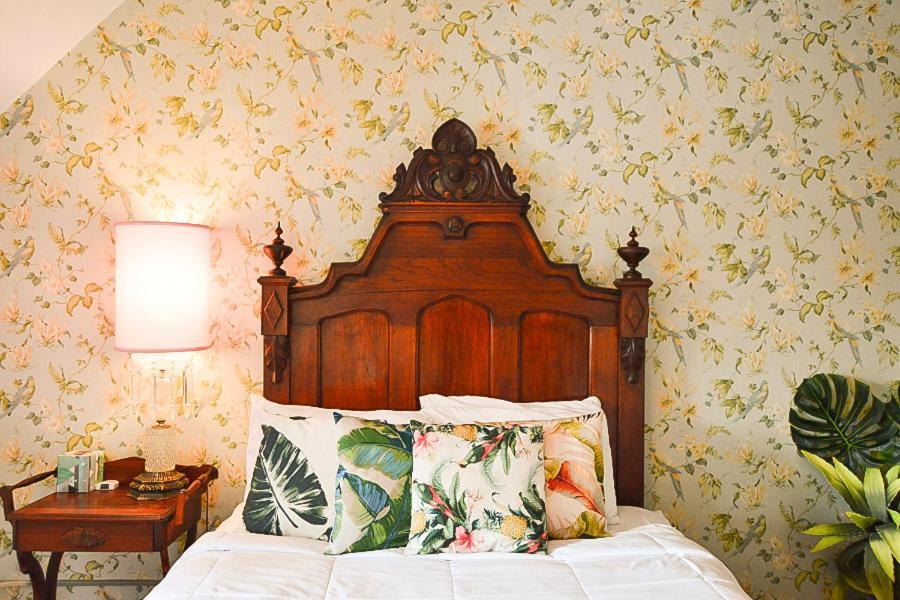 300 Clifton Bed & Breakfast Minneapolis Room photo